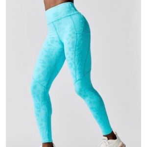 Twenty Montreal Xs leggings